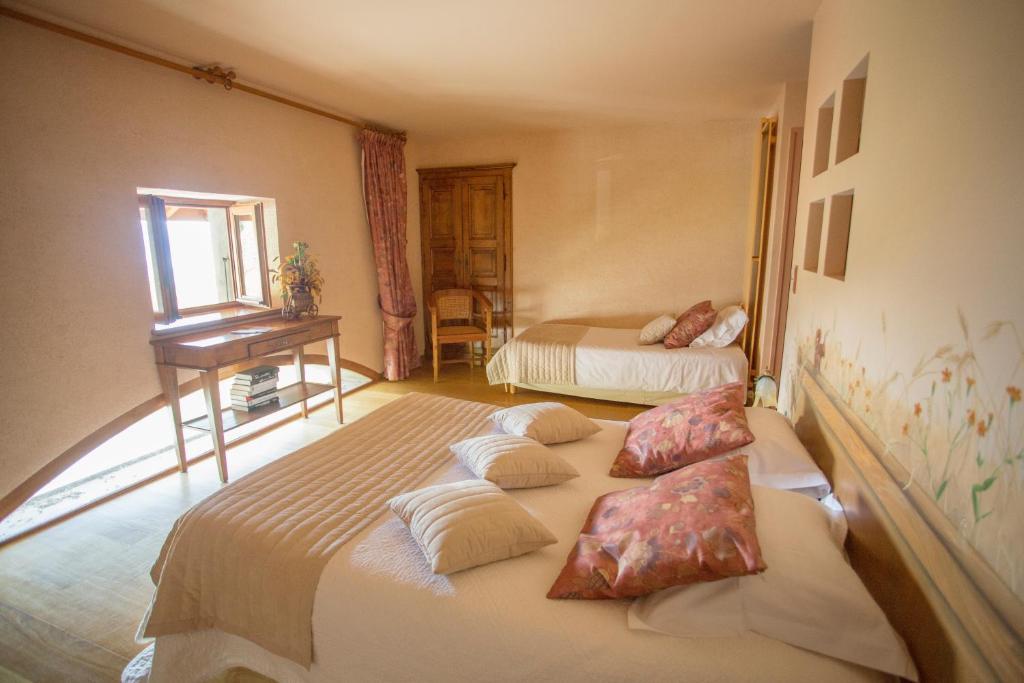 Le Bonheur Dans Le Pre Lucinges Quarto foto
